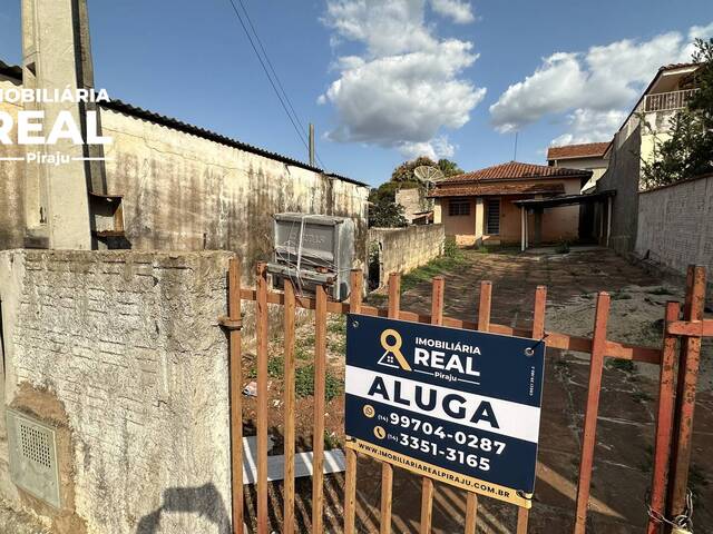 #141 - Casa para Locação em Piraju - SP - 2